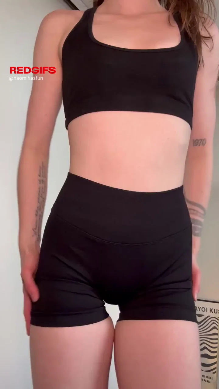 I look sexy in my workout clothes