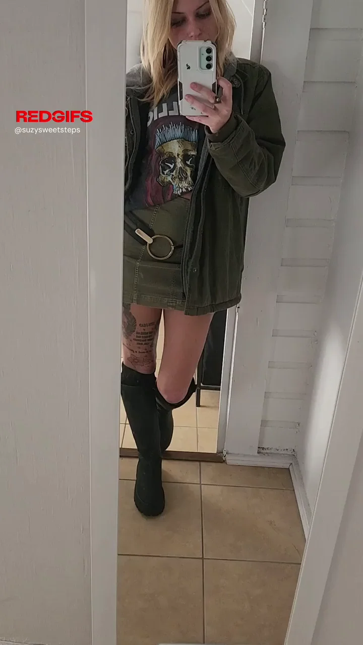 what do you think it looks like under the skirt?