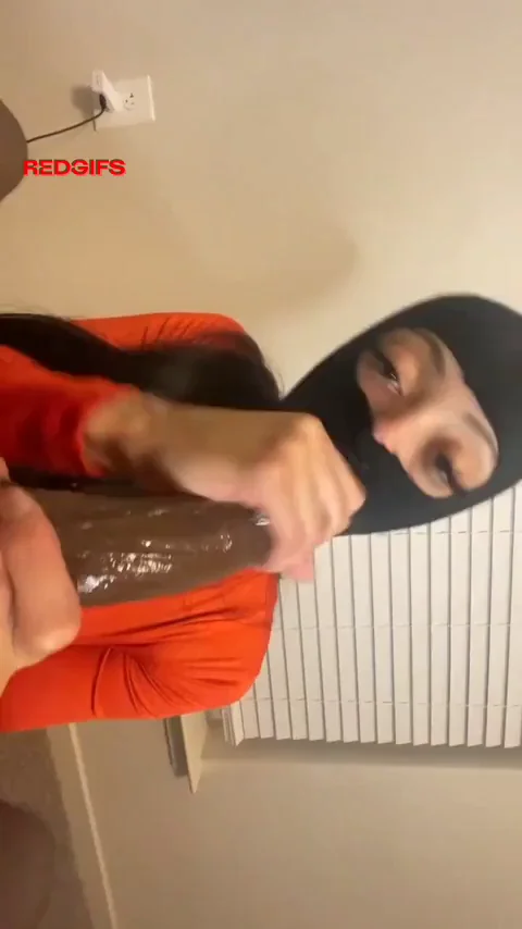 She's So Sexy &amp; Skilled With The Way She Gives Blowjobs. 👀🌟