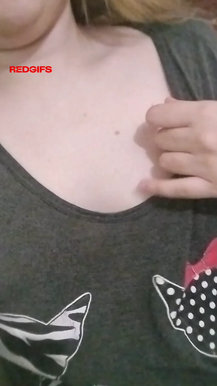 Blonde Goonette Teasing Her Juicy Tits at Work 😈🍈🍈