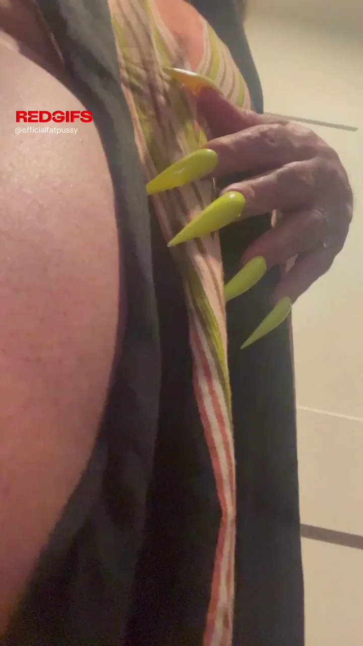 This phat pussy wants fed this morning