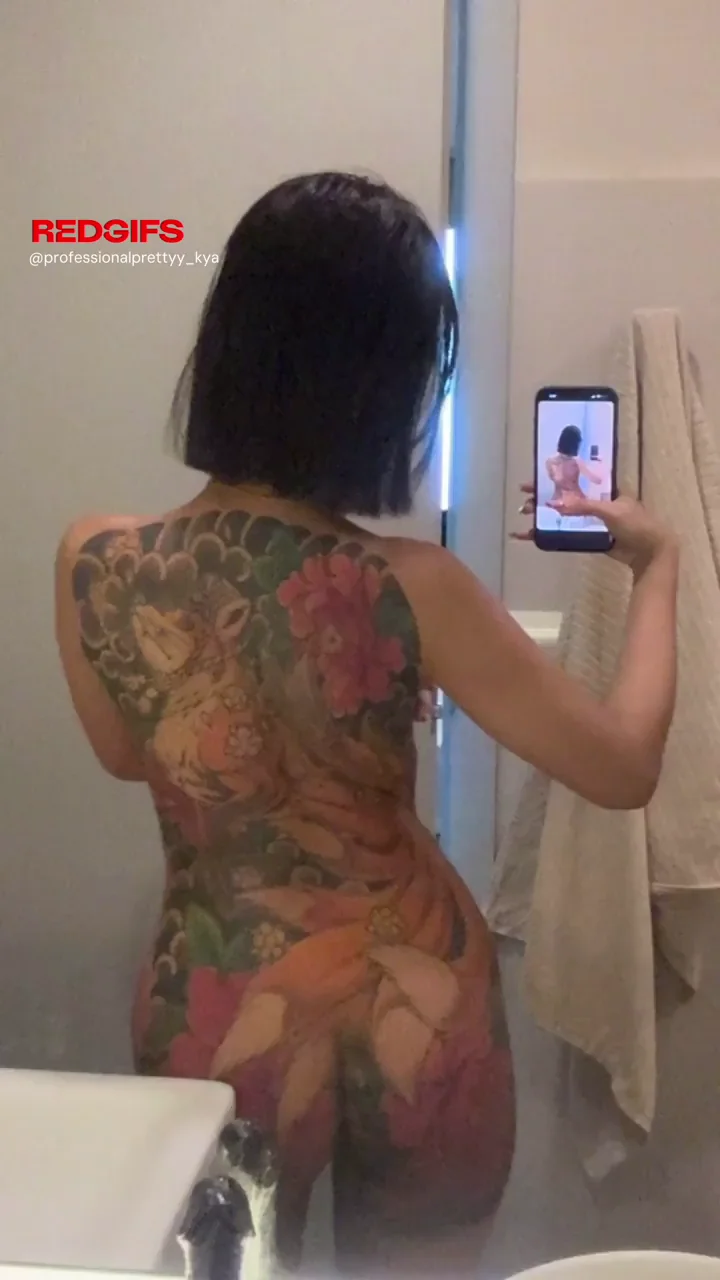 Petite Tattoo Slut Begs Older Daddies to Pound Her Tiny Frame 😍🍑