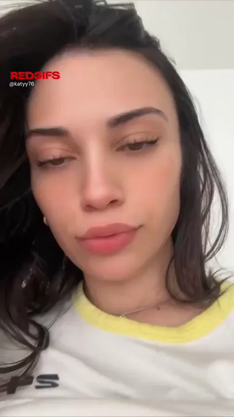🔥 Hottest Teen Tits Tease in Crystal 4K 💦