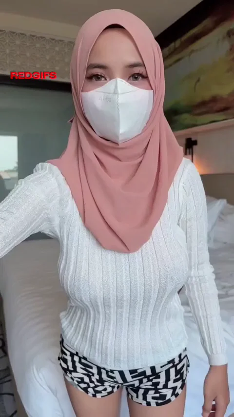 Dropping busty tits