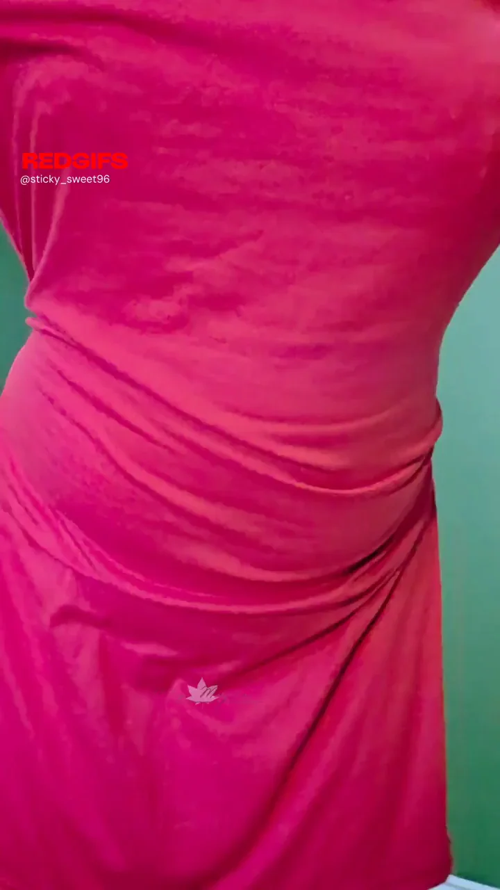 Chubby MILF's Slutty Pink Strip Tease: Massive Tits & Jiggly Ass Exposed!