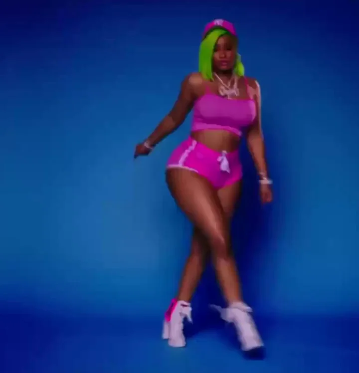 Nicki Minaj's Phat Ass Twerk in Pink Thong Set 💖🍑🔥