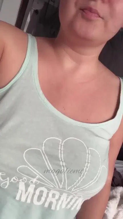 Love My Juicy Bell? 😍 Wake Up to This Pussy Work Tease! 🐱💦