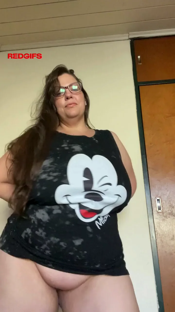 almost 6ft tall BBW w H cups hehe