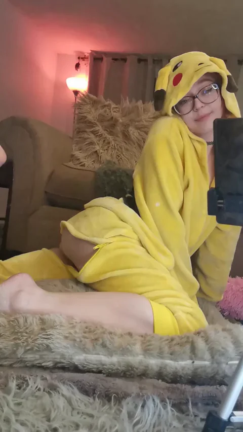 With tits as small as mine, I gotta have a really nice ass to make up for it 😅