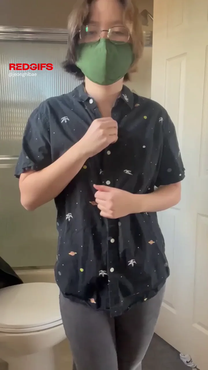 Love me a fun button up