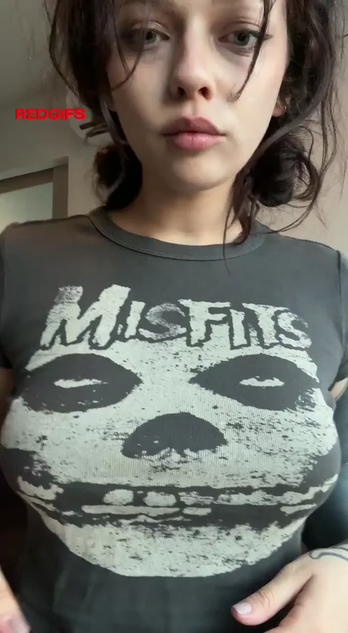 my boobs looks so hmmm