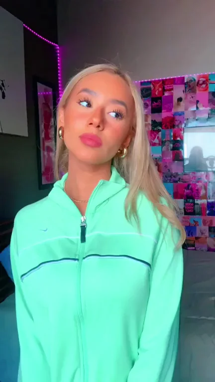 TikTok Bimbo