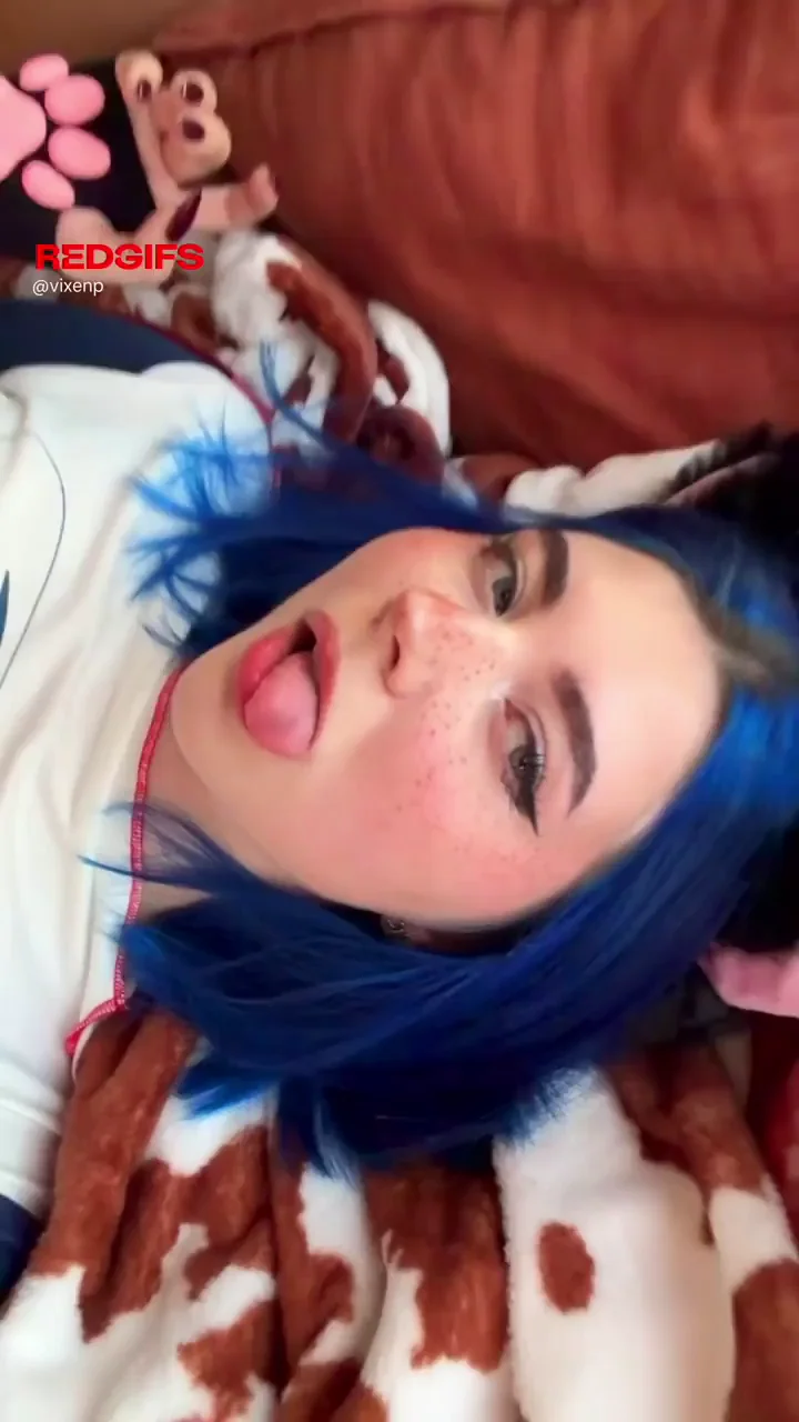 Blue-Haired Slut's Brain-Melting Ahegao Tongue Fest