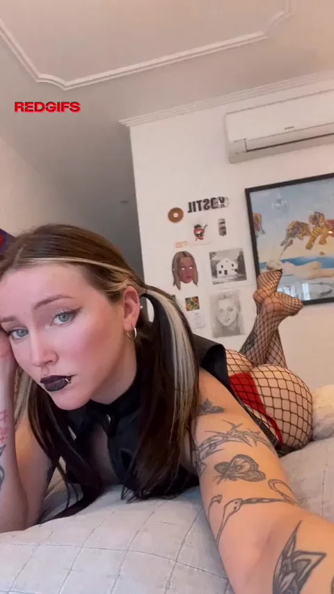 would u finish in my pale ahegao face