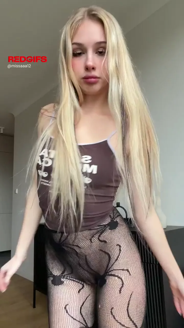 Hot Teen Teases Pantyhose Ass and Pussy Views Front to Back