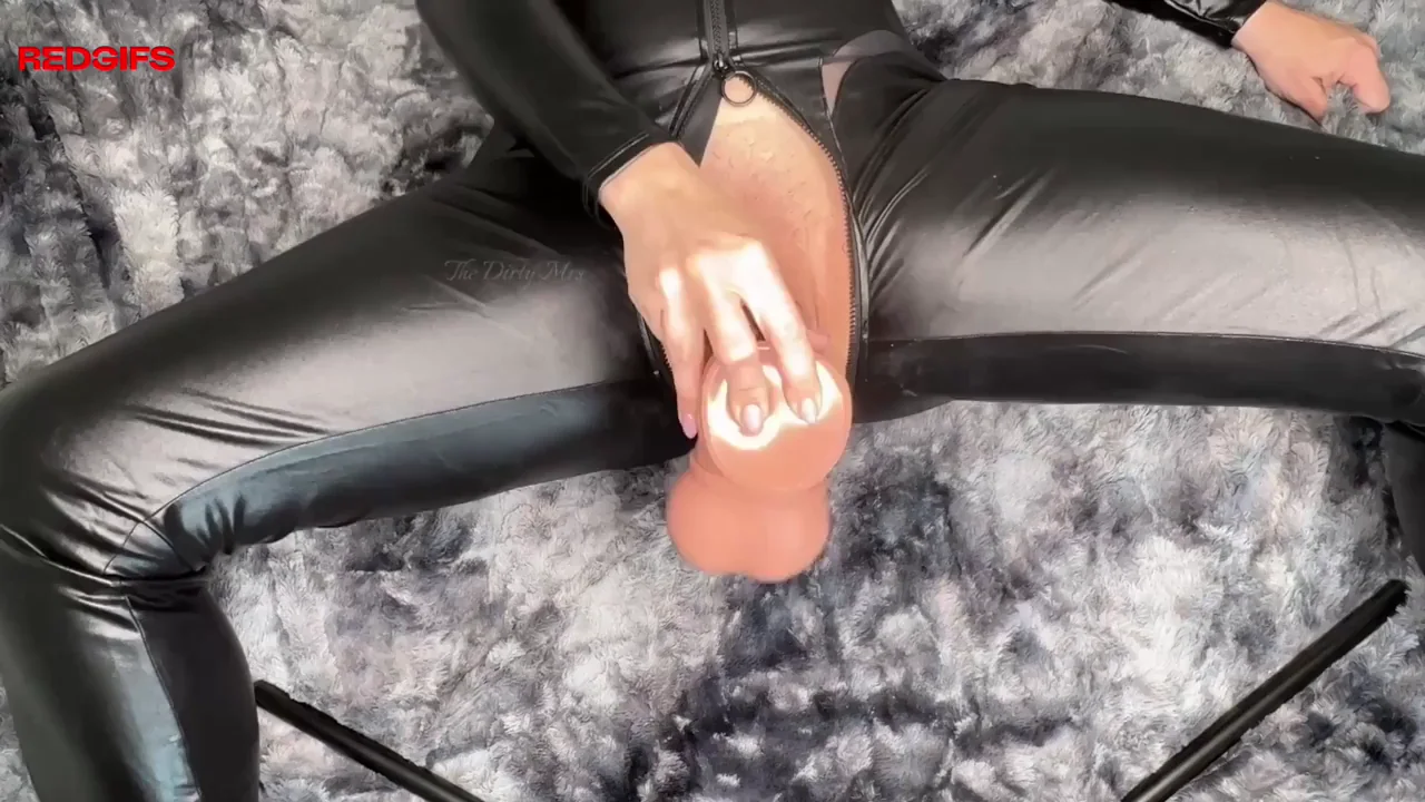 My High-Mileage Hole Stretches Wide with Huge Dildo 😈🍆💦