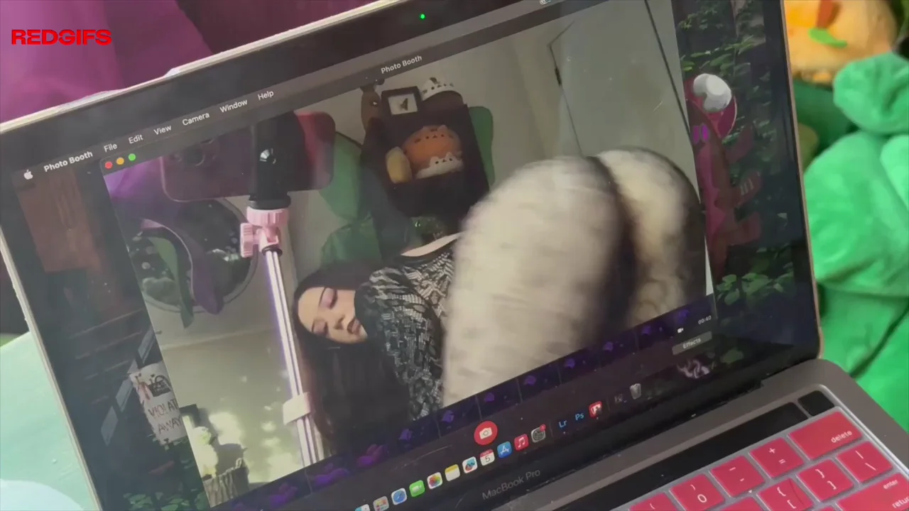 🍑 All This Juicy Booty Just for You Hehe! Twerk Tease 🔥