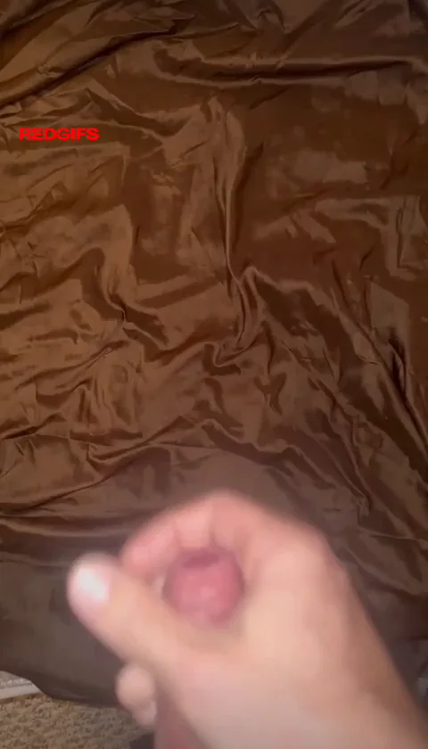 any ladies want this load? hit me up 💦😈😘