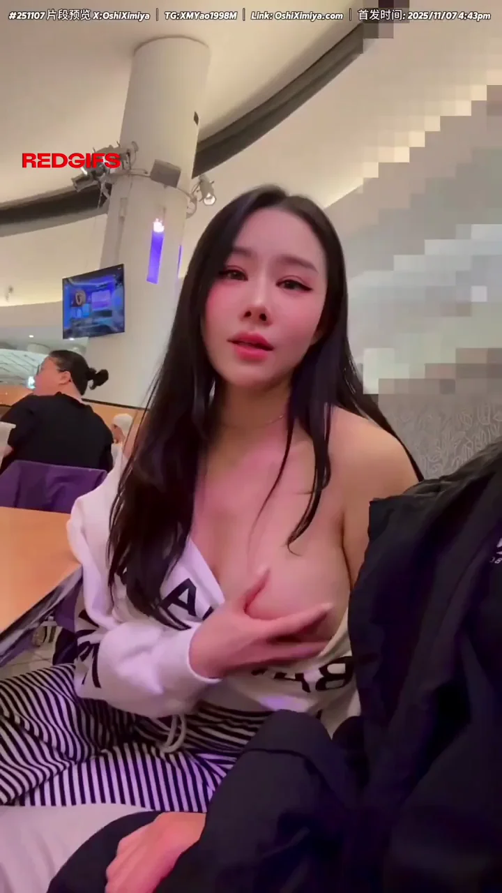 risky exposure at the food court