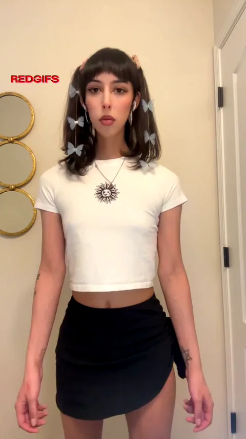 Wanna Play with My Cute Girlcock? 😏🍆💦
