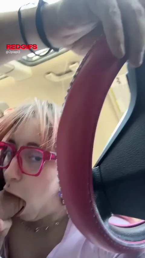 Petite Slut Sucks Huge Cock While Hubby Drives 😈🍆💦 Upvote & DM!