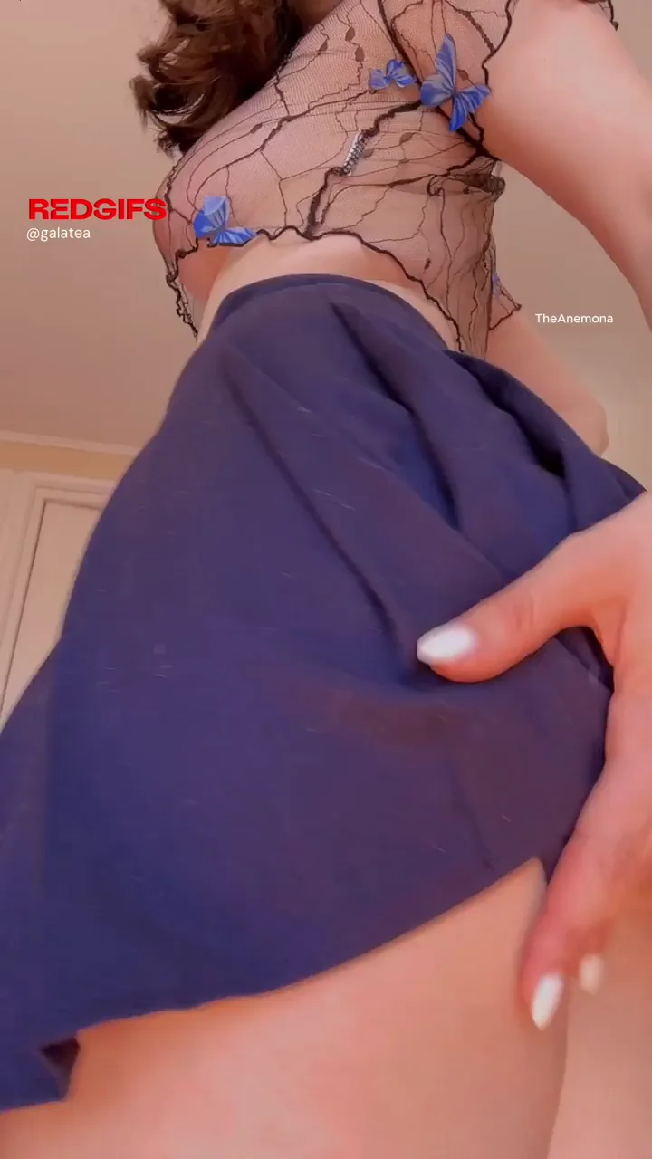 Pleated skirts give me life