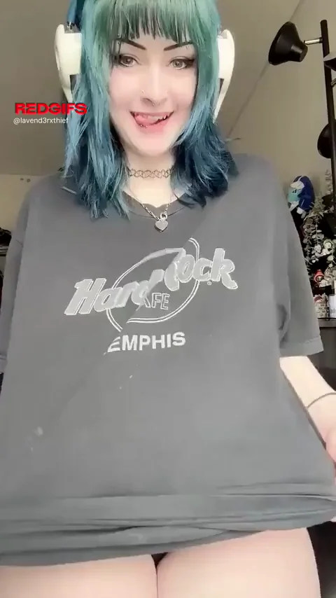 Goth Teen Slut Lets Daddies Squeeze Her Juicy Tits & Ass 🍑💦