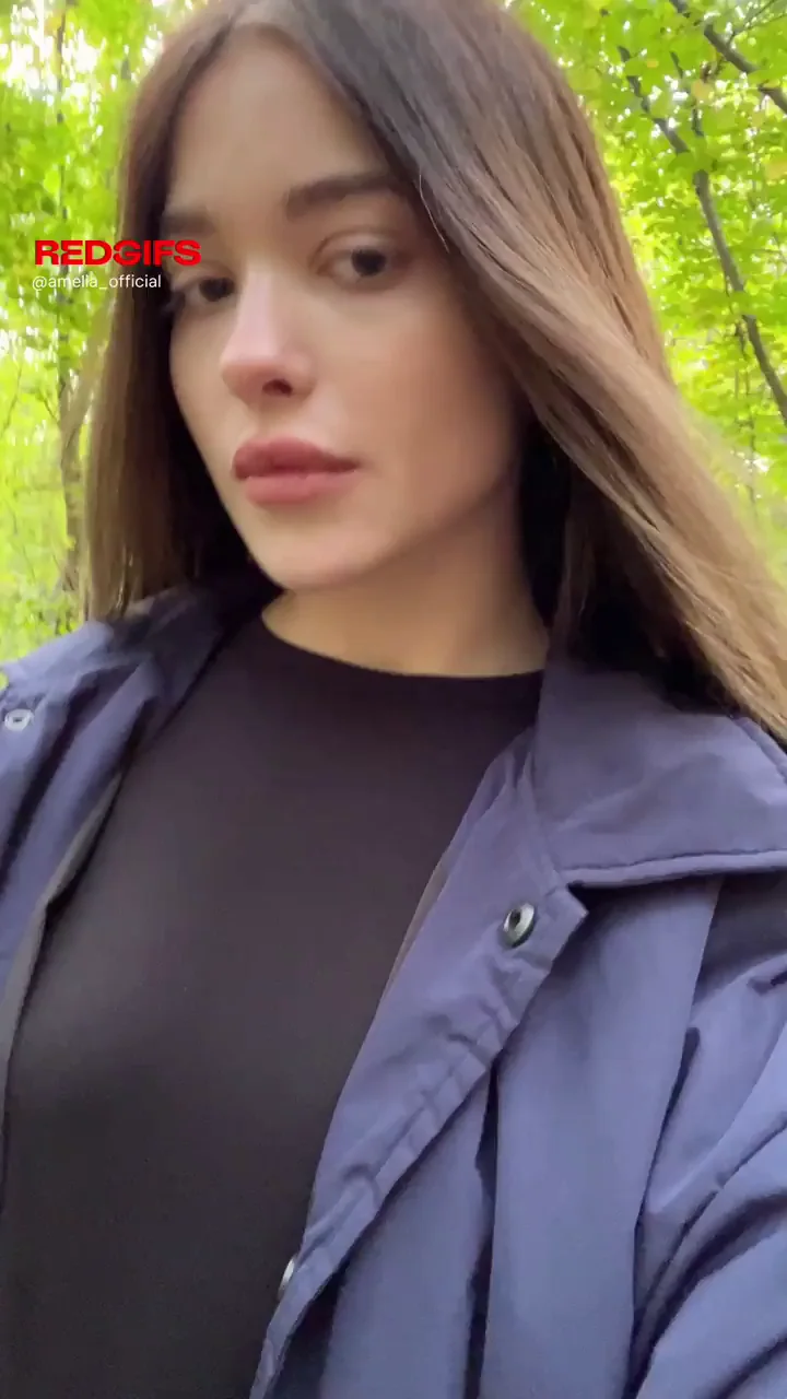Slutty Forest Flash: Perky Tits Spill Out on Wild Public Walk