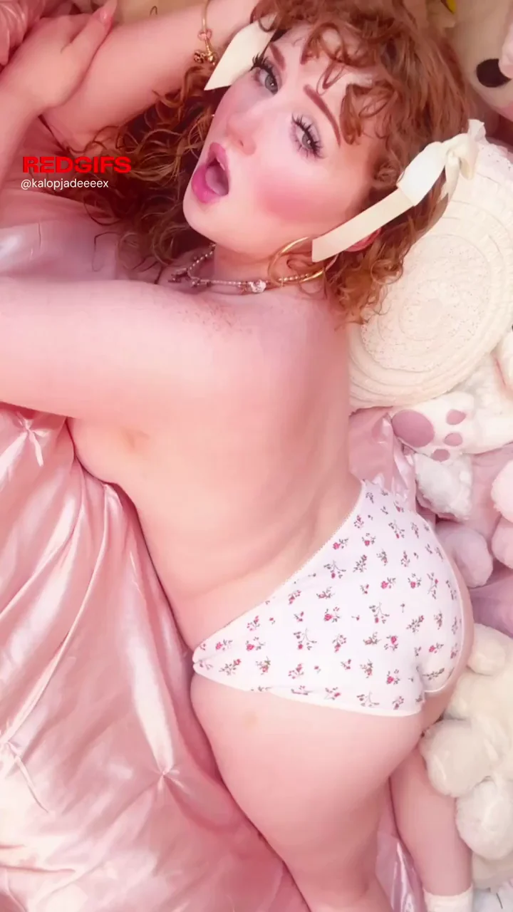 Spank my phat ass booty daddy!