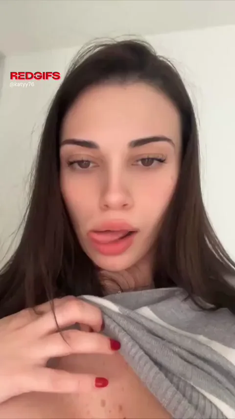 Humble Teen's Massive Tits Tease 😍🍈🍈