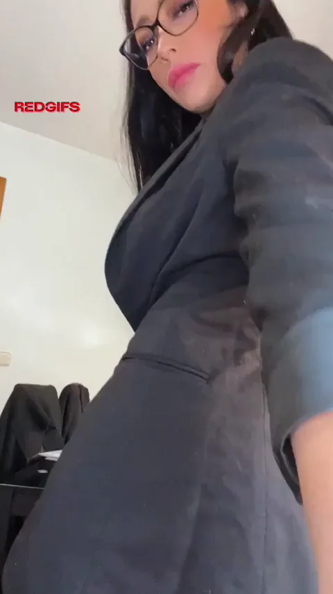 Mommy's Juicy Latina Ass 🍑🔥