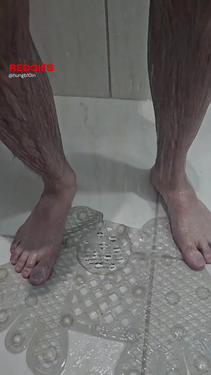 Hairy and uncut... (22)