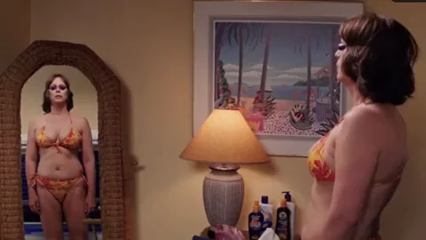 Jamie Lee Curtis' Juicy Tits in Tiny Bikini 😈🎄🔥
