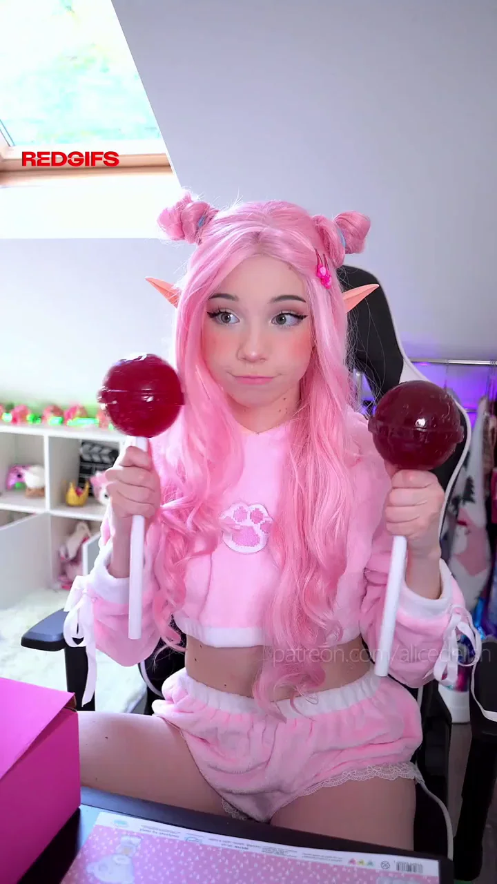 I can't help but think there is some gay stuff going on here, so I've decided to post a vid of cute girls, to stop any cock related nonsense. There is definitely no cock in this clip so don't even try looking for it