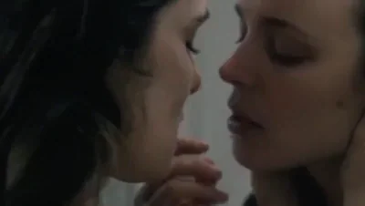 🔥 Rachel Weisz & Rachel McAdams' Steamy Lesbian Kiss in Disobedience 💋