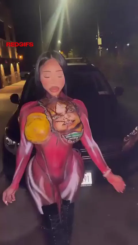 Pretty Mami's Bolted-On Booty in Slutty Body Paint Tease