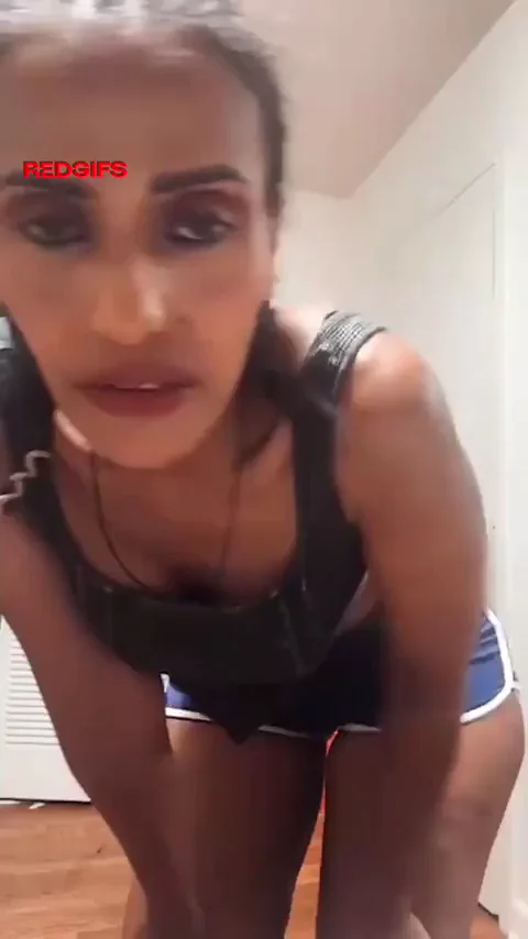 Thick Ebony TikTok Chick's Wagon Booty Shake
