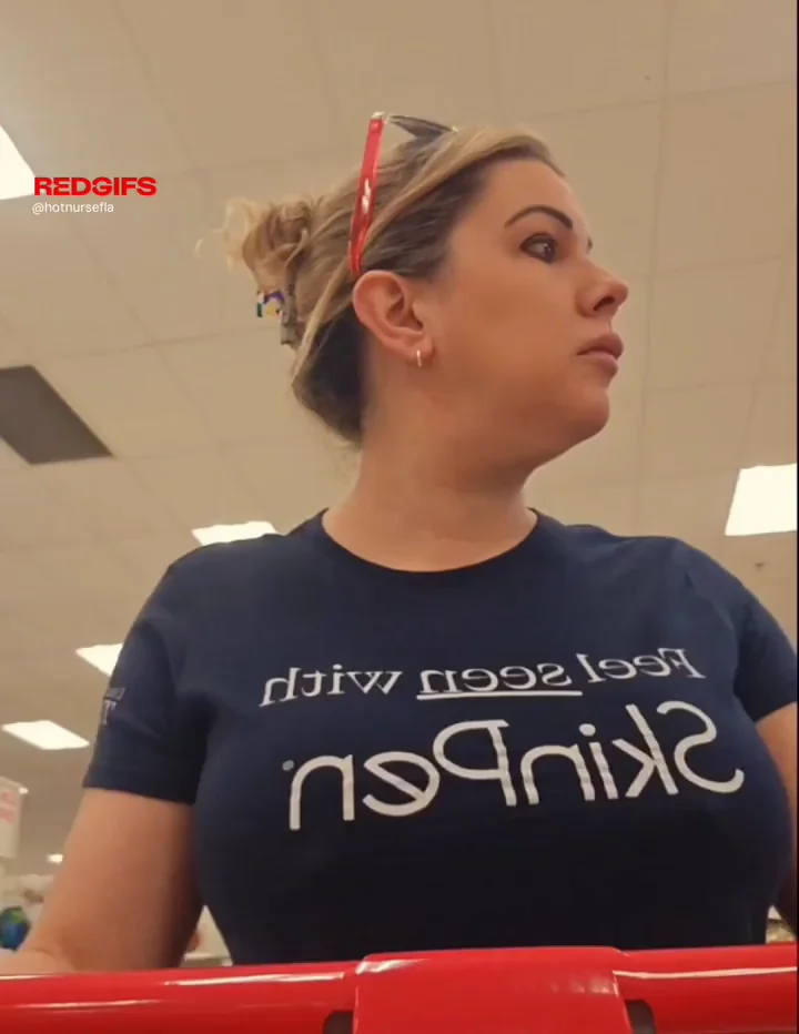 🥛 Massive Target Titties Flash by Busty Blonde MILF 🥛