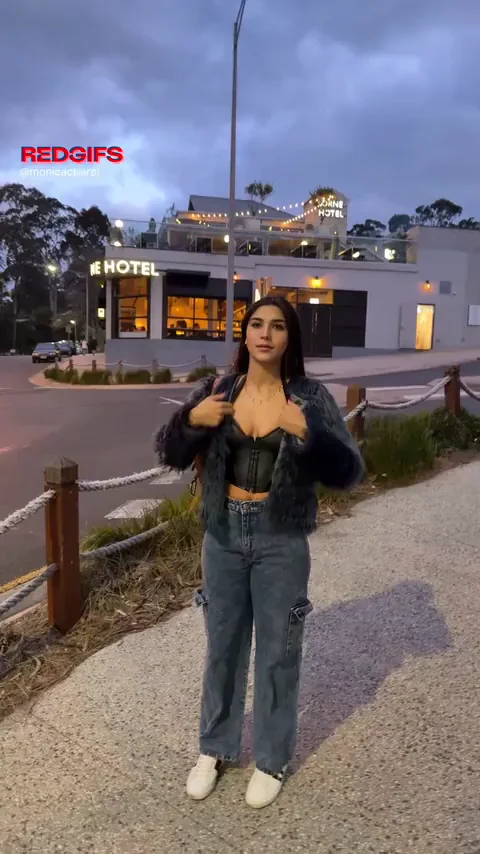 Love feeling the breeze on my boobs