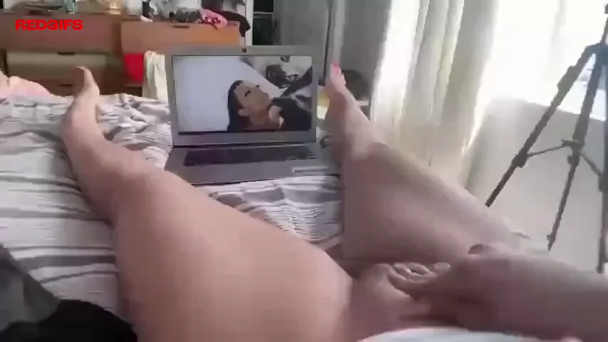 White girl has insane orgasm to bbc porn