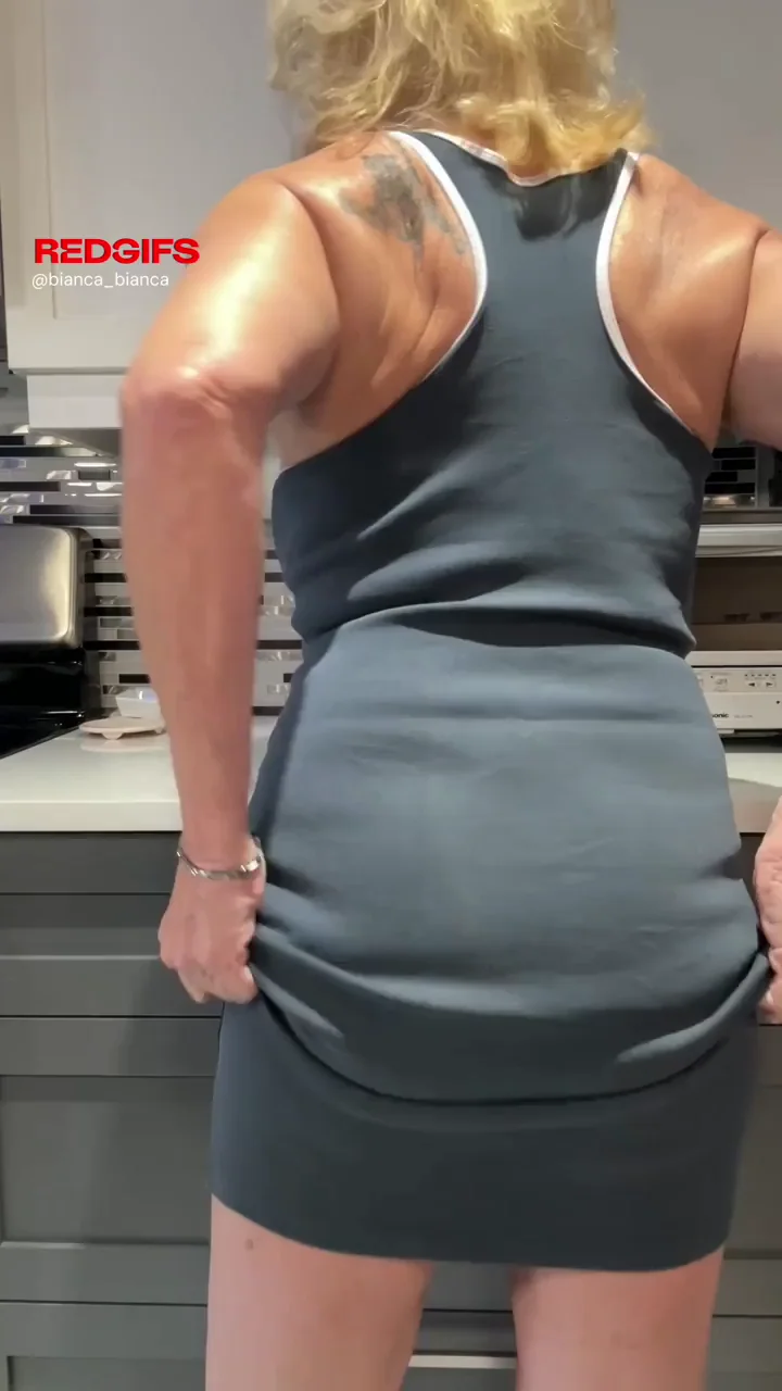 🍑 My Massive Booty Could Wreck You Hehe! 😈