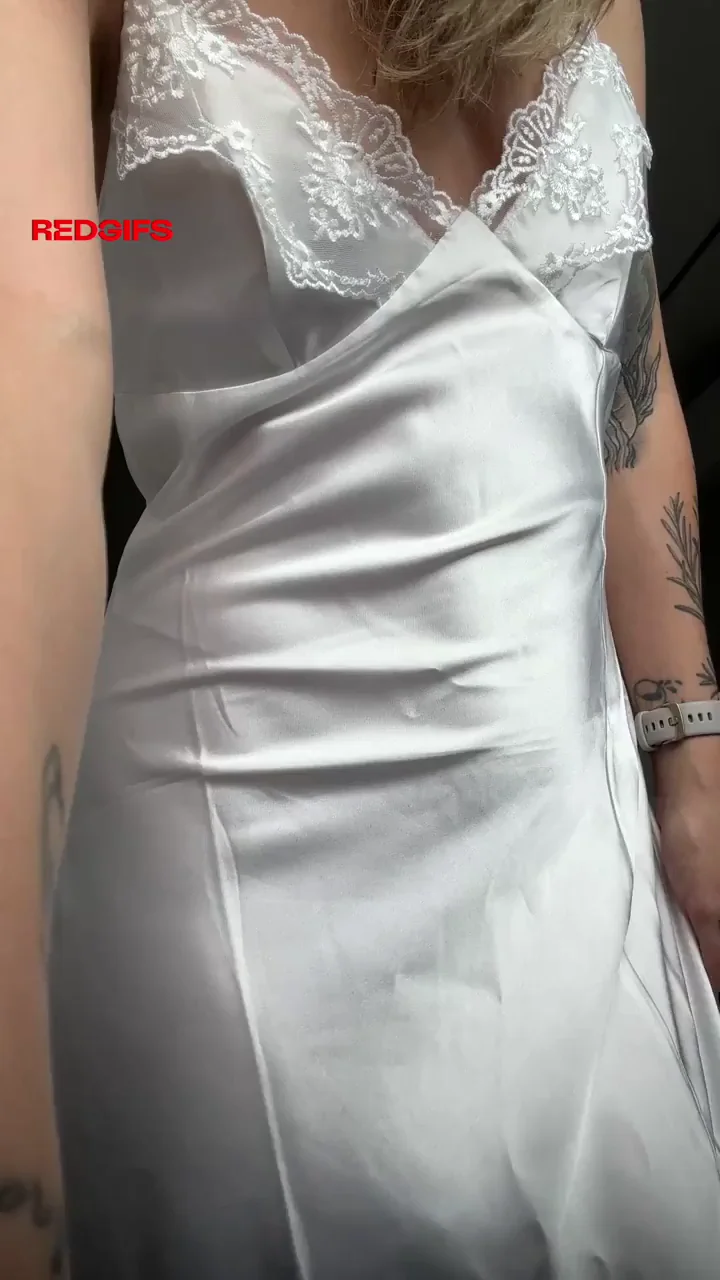 Would you date a girl with invisible tits?