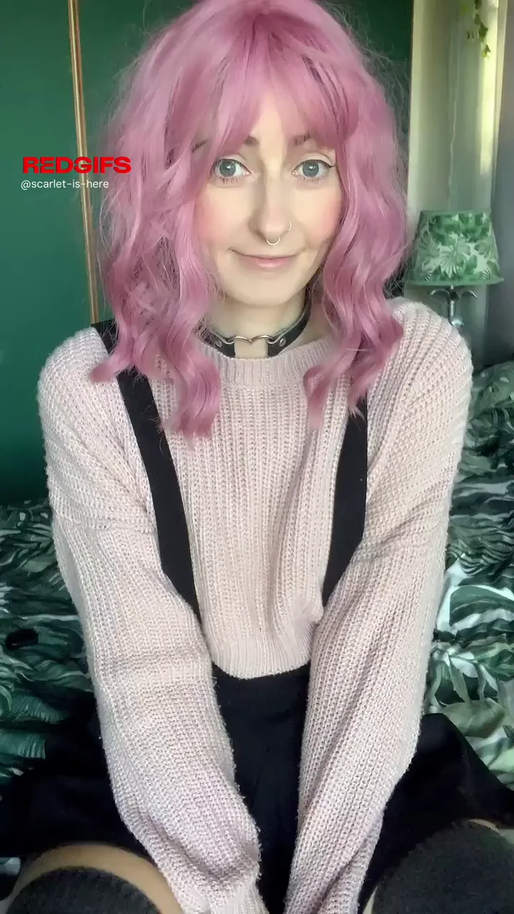 Cute Pink-Haired Goth Slut Flashes AA Tits 😈💕