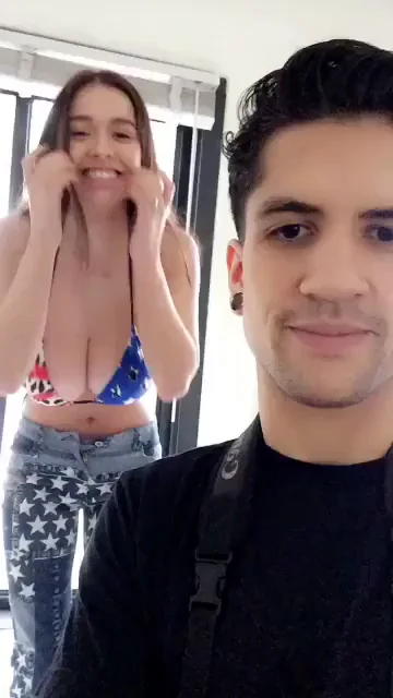 🇺🇸 Busty Star-Spangled Slut Mudding on the Bed 💦🛏️