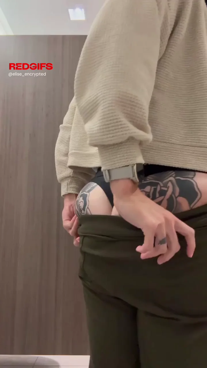 There’s just no containing [f] this ass🍑