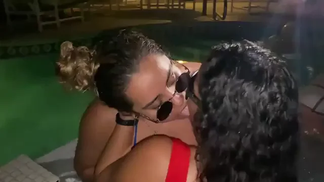 Hubby-Loving Sluts Make Out in Hot Tub for Their Men’s Eyes 👀💦😘