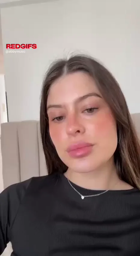 Teen Slut's Massive Bolt-On Tits Tease 😍🍈🍈