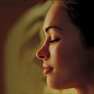 Megan Fox & Amanda Seyfried's Steamy Demon Kiss in Jennifer’s Body