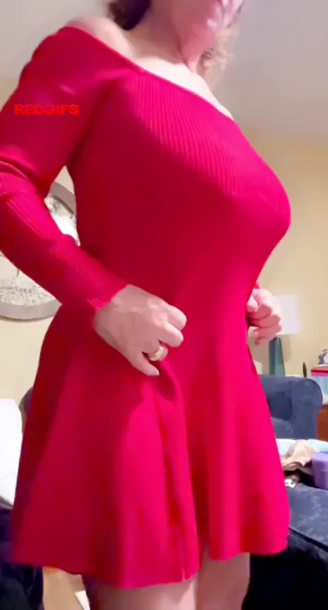 I think this dress makes my boobs look good with no bra