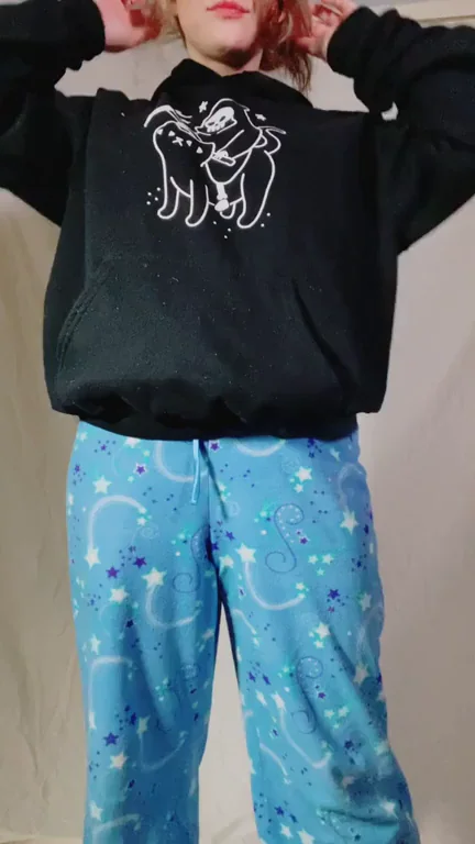 Cute Redhead Teases with Tits in Cute Hoodie and Starry Pants